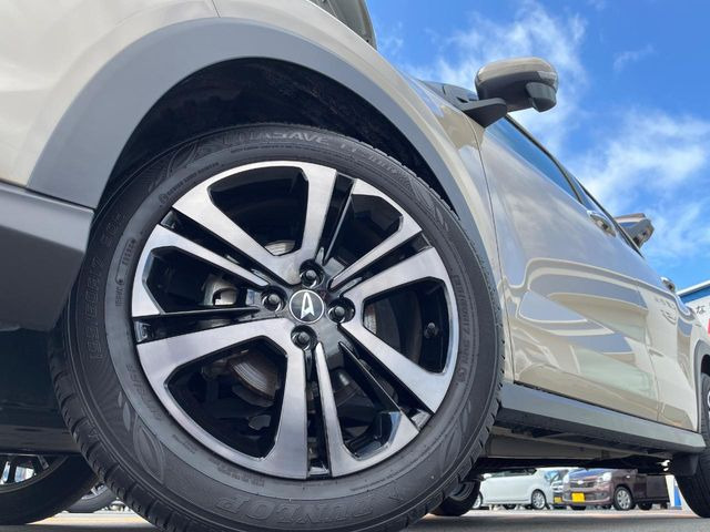 �y����17�C���`�A���~�z�C�[���z�O�ςɃ}�b�`���������A���~�z�C�[���𑕒����Ă���܂��B�e��ЊO�A���~�z�C�[����A�X�^�b�h���X�^�C�����戵�����Ă���܂��B���񂲑��k����������
