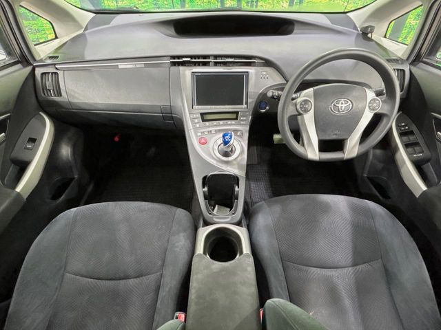 プリウス1.8 S