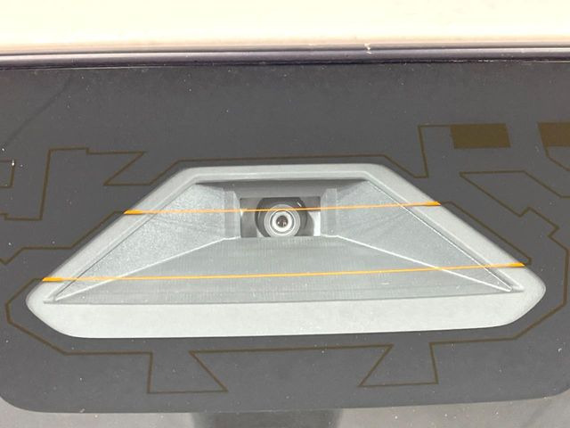 【スズキ セーフティサポート】走行中に前方の車両等を認識し、衝突しそうな時は警報とブレーキで衝突回避と被害軽減をアシスト。より安全にドライブをお楽しみいただけます。