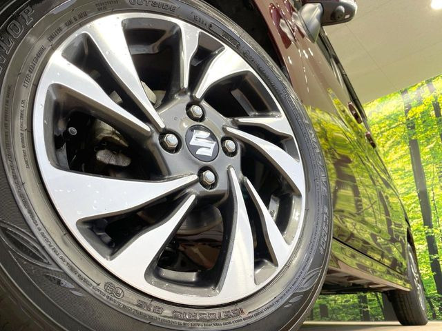 �y����15�C���`�A���~�z�C�[���z�O�ςɃ}�b�`���������A���~�z�C�[���𑕒����Ă���܂��B�e��ЊO�A���~�z�C�[����A�X�^�b�h���X�^�C�����戵�����Ă���܂��B���񂲑��k����������