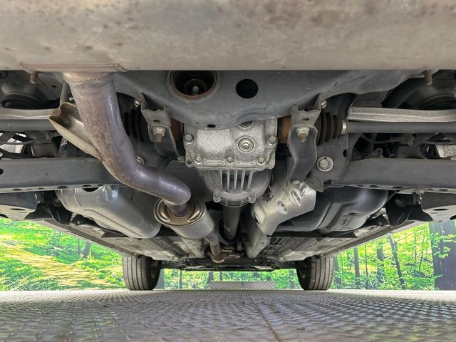 【本州仕入れ】のお車ですので、エンジンルームや下回りのサビも比較的少なく、お車を長く乗りたい方にぴったりの1台となっております♪