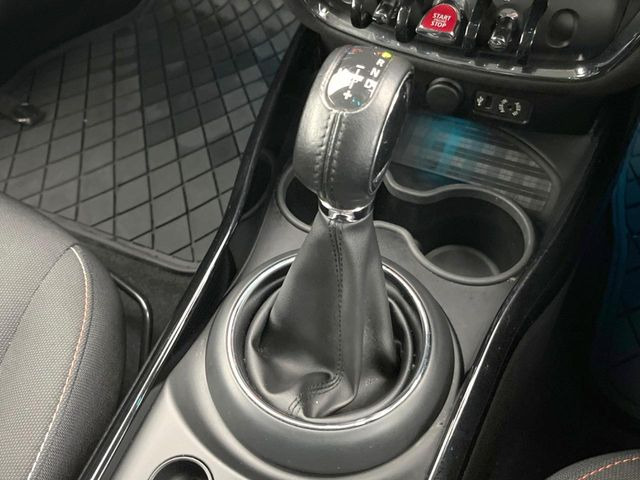 ●シフトノブの使用感も少なく、良好な状態です。