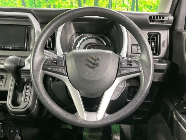 【ステアリングスイッチ】運転中、前方から目線をそらすことなく、オーディオ等の操作が可能な便利機能!安心&快適なドライブを演出してくれます♪