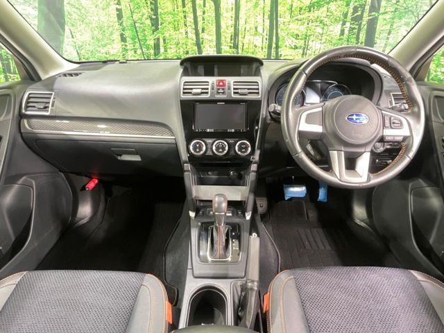 フォレスター2.0 エックスブレイク 4WD