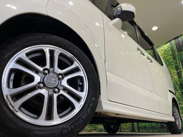 �y����14�C���`�A���~�z�C�[���z�O�ςɃ}�b�`���������A���~�z�C�[���𑕒����Ă���܂��B�e��ЊO�A���~�z�C�[����A�X�^�b�h���X�^�C�����戵�����Ă���܂��B���񂲑��k����������