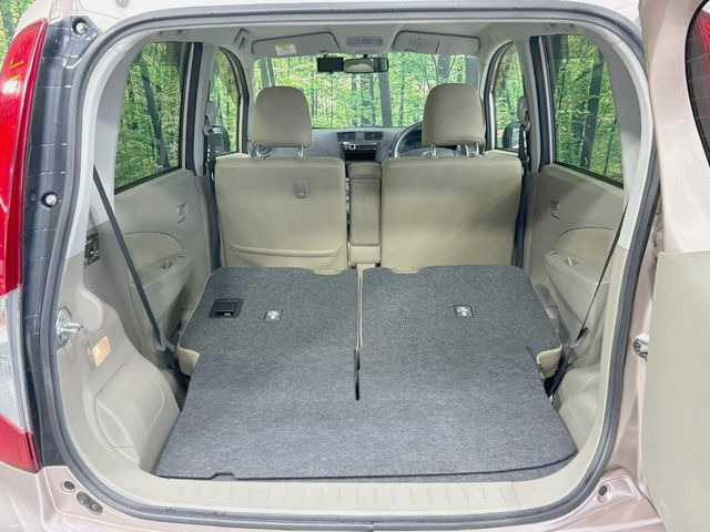 普段のお買い物や通勤、送迎等に十分な荷室スペースを確保しております。セカンドシートを倒すと、大きな荷物の積載も可能です♪