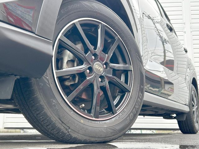 �y16�C���`�A���~�z�C�[���z�O�ςɃ}�b�`�����A���~�z�C�[���𑕒����Ă���܂��B�e��A���~�z�C�[����A�X�^�b�h���X�^�C�����戵�����Ă���܂��B���񂲑��k����������