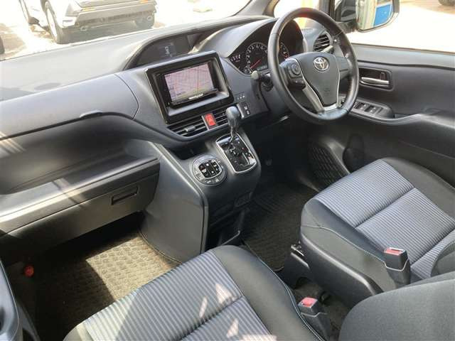 ヴォクシー2.0 ZS
