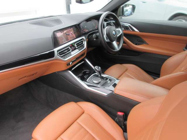 4シリーズカブリオレM440i Xドライブ 4WD