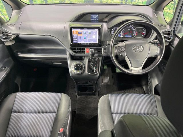 ヴォクシー2.0 ZS
