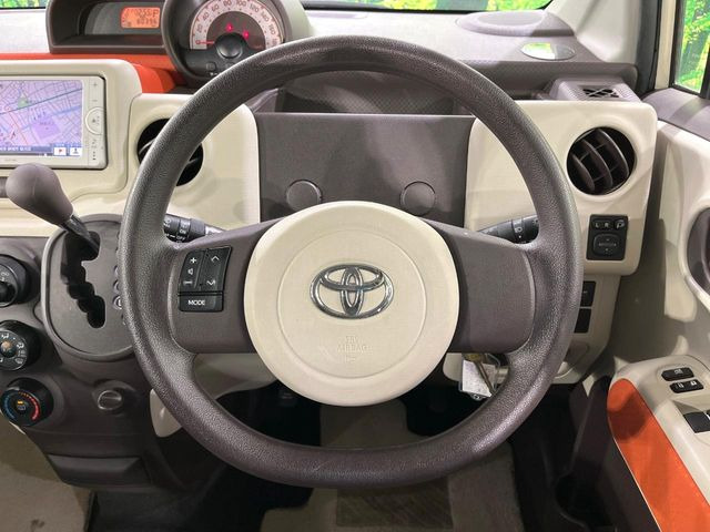 【ステアリングスイッチ】運転中、前方から目線をそらすことなく、オーディオ等の操作が可能な便利機能!安心&快適なドライブを演出してくれます♪