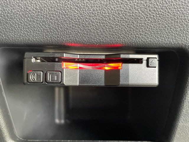 【ETC】高速道路の料金所をストレスなく通過!話題のスポットやサービスエリアに多い「スマートIC」利用時は必須のアイテムです。当店でセットアップを実施、ご納車当日からすぐにご利用いただけます!