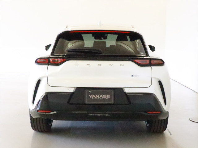 クラウンスポーツ2.5 Z E-Four 4WD