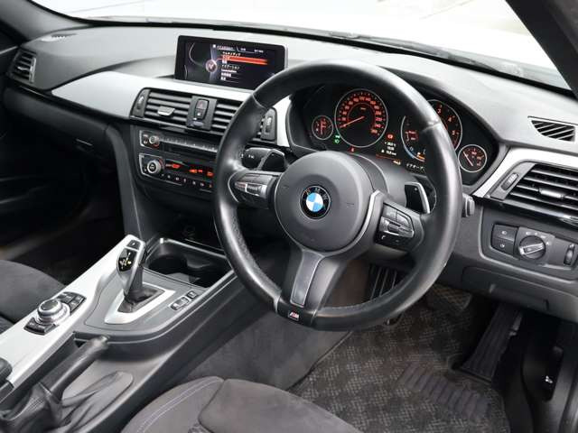 3シリーズセダン320d スポーツ