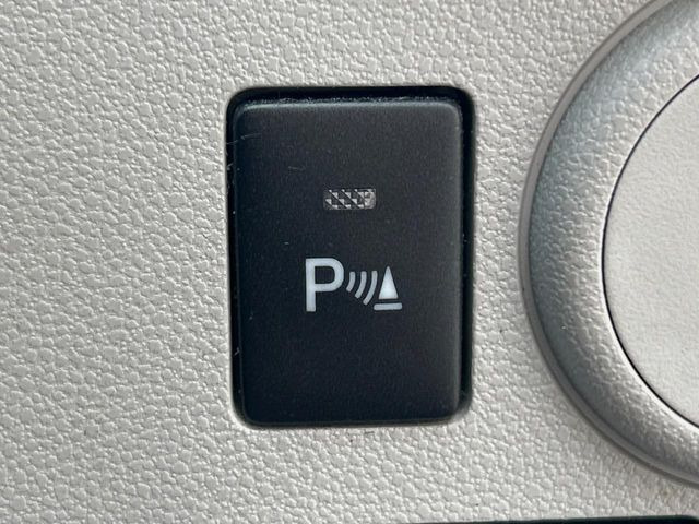 【コーナーセンサー】バンパーに付いたセンサーが障害物を検知!一定の距離に近づくとアラートで教えてくれます♪狭い駐車スペースや車庫入れ時も安心ですね☆