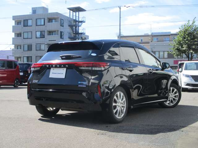 ノートオーラ1.2 G FOUR レザーエディション 4WD