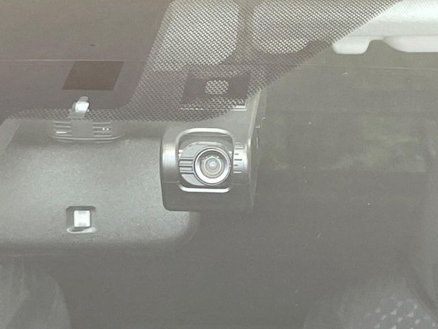 【ドライブレコーダー】ドライブレコーダー装備!走行中はもちろん、あおり運転や事故に遭遇した際、映像で記録し、万一のリスクに備えます。※記録用SDカードはお客様ご自身でご準備いただく必要があります。