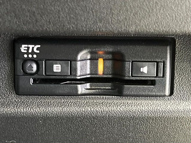 【ETC】高速道路の料金所をストレスなく通過!話題のスポットやサービスエリアに多い「スマートIC」利用時は必須のアイテムです。当店でセットアップを実施、ご納車当日からすぐにご利用いただけます!