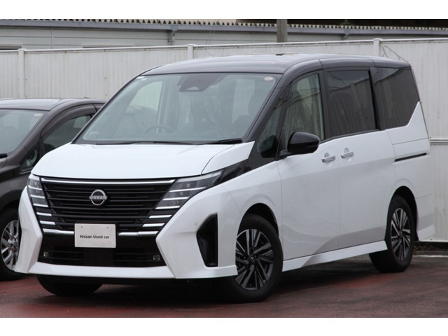 セレナ1.4 e-POWER ハイウェイスターV