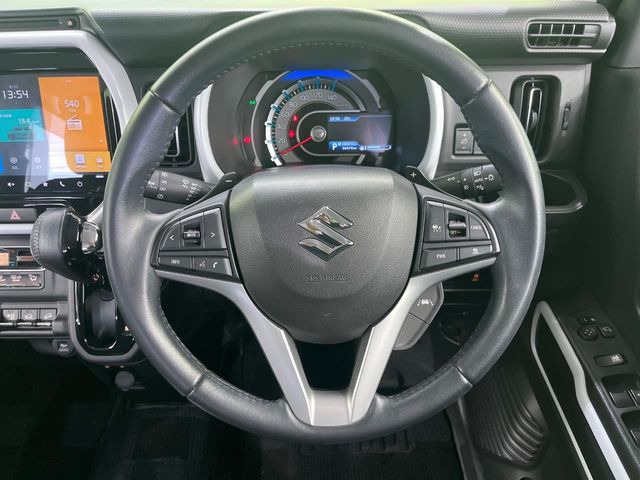 【純正革巻きステアリング】上質な革を使用することで、手にしっかり馴染みとても運転しやすいハンドルです♪