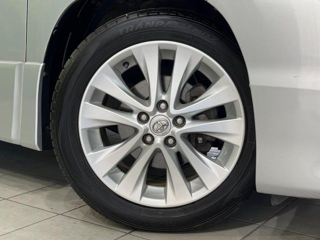 �y����18�C���`�A���~�z�C�[���z�O�ςɃ}�b�`���������A���~�z�C�[���𑕒����Ă���܂��B�e��ЊO�A���~�z�C�[����A�X�^�b�h���X�^�C�����戵�����Ă���܂��B���񂲑��k����������