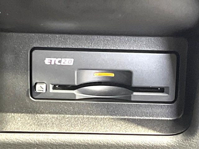 【ETC】高速道路の料金所をストレスなく通過!話題のスポットやサービスエリアに多い「スマートIC」利用時は必須のアイテムです。当店でセットアップを実施、ご納車当日からすぐにご利用いただけます!