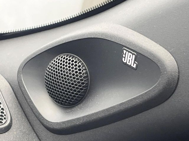 �yJBL�T�E���h�V�X�e���z���x�ȃ`���[�j���O�\�͂����ڂ���Ă���A�������ȉ��y�����y���݂��������܂���