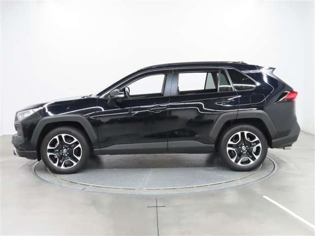 RAV42.0 アドベンチャー 4WD