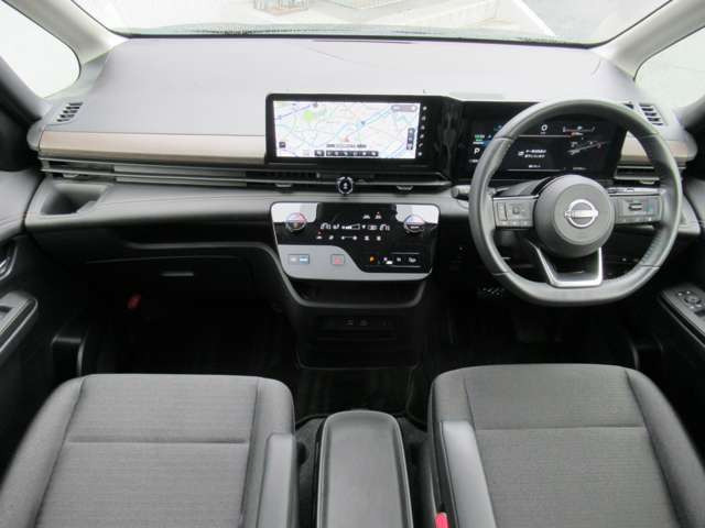 セレナ1.4 e-POWER ハイウェイスターV