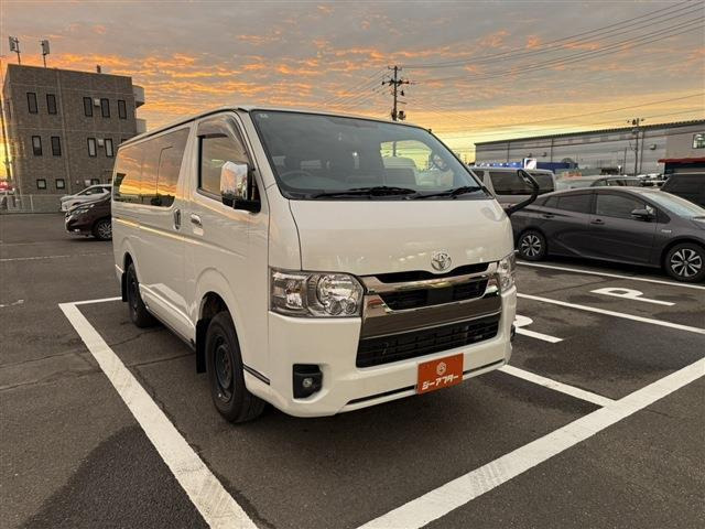 ハイエースバン