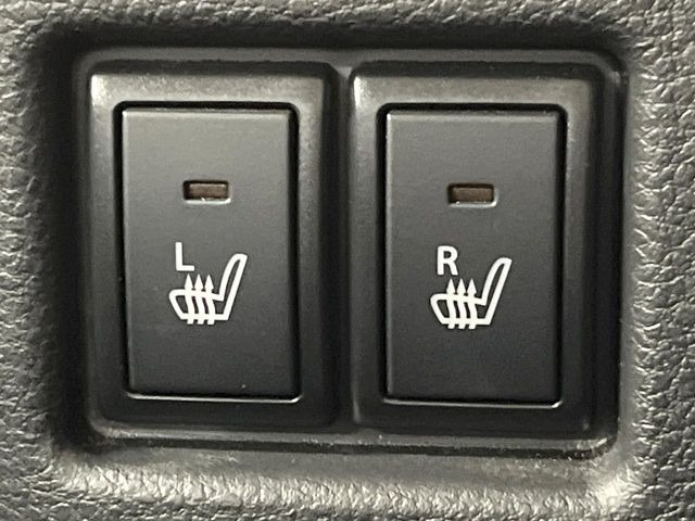 【シートヒーター】寒い日に重宝するシートヒーター!エアコンより早く温まってくれるので寒がりの人も安心ですね♪エアコンの温風は乾燥するから苦手、という方にもをおすすめです。