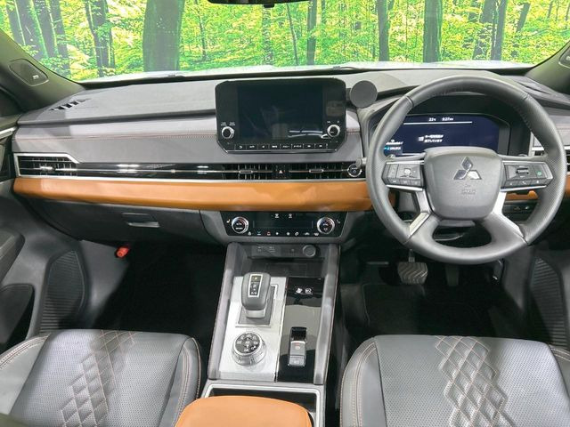 アウトランダーPHEV 2.4 P 4WD