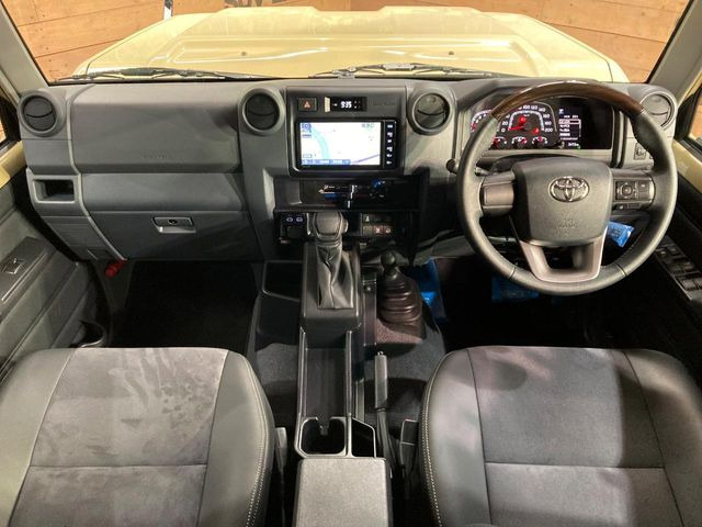 ランドクルーザー702.8 AX ディーゼル 4WD