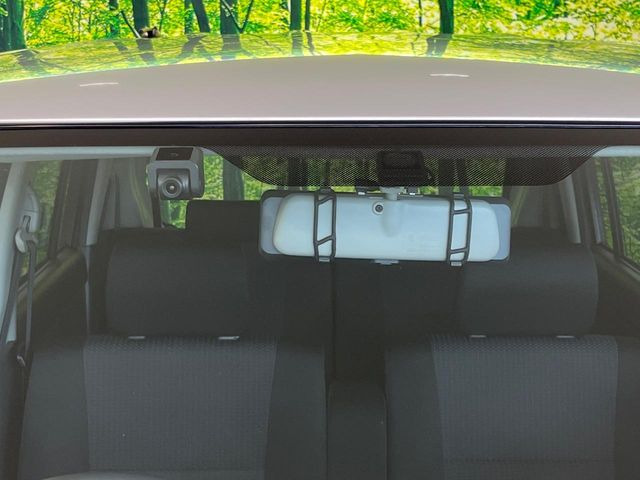 【ドライブレコーダー】ドライブレコーダー装備!走行中はもちろん、あおり運転や事故に遭遇した際、映像で記録し、万一のリスクに備えます。※記録用SDカードはお客様ご自身でご準備いただく必要があります。