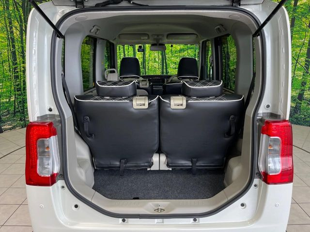 普段のお買い物や通勤、送迎等に十分な荷室スペースを確保しております。セカンドシートを倒すと、大きな荷物の積載も可能です♪