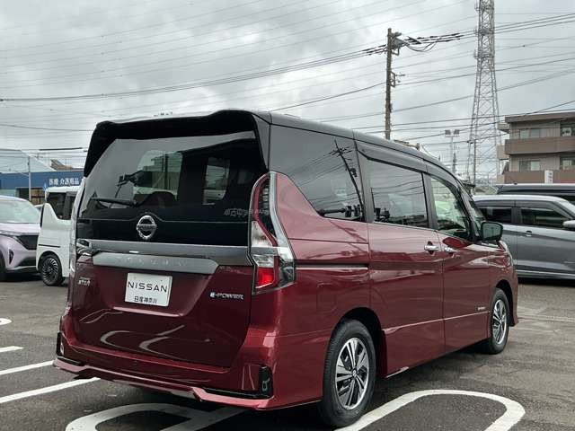 セレナ1.2 e-POWER ハイウェイスターV