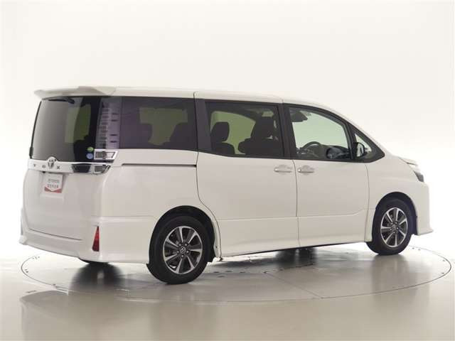 ヴォクシー2.0 ZS 煌