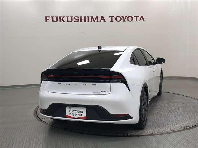 プリウス1.8 X E-Four 4WD