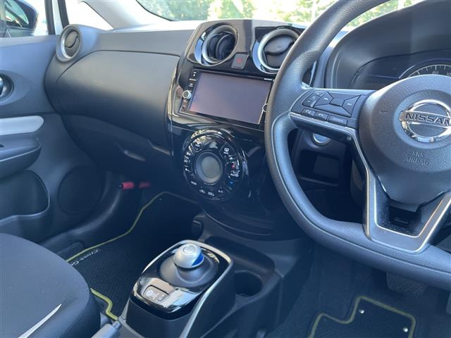 ノート1.2 e-POWER X FOUR シーギア 4WD
