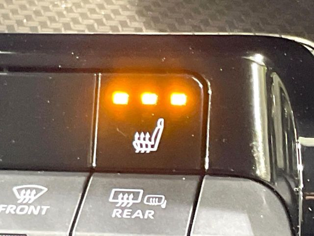 【シートヒーター】寒い日に重宝するシートヒーター!エアコンより早く温まってくれるので寒がりの人も安心ですね♪エアコンの温風は乾燥するから苦手、という方にもをおすすめです。