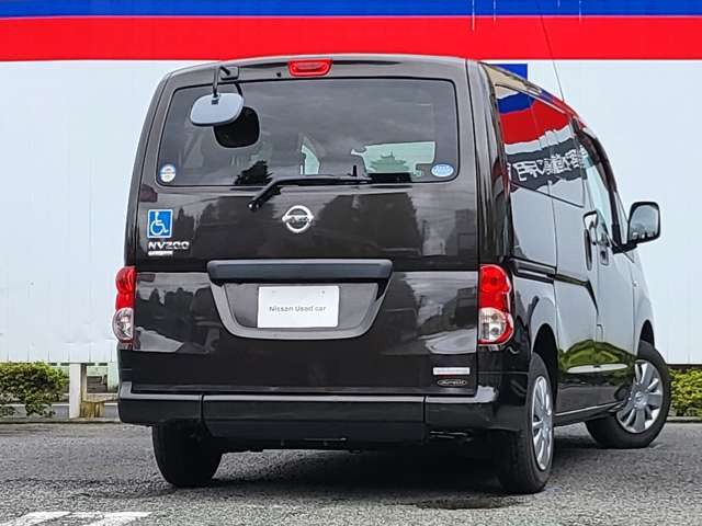 NV200バネットバン1.6 チェアキャブ 車いす2名仕様