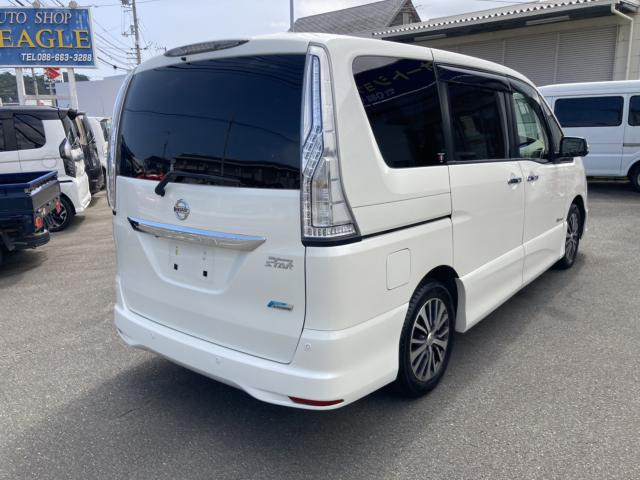 セレナ