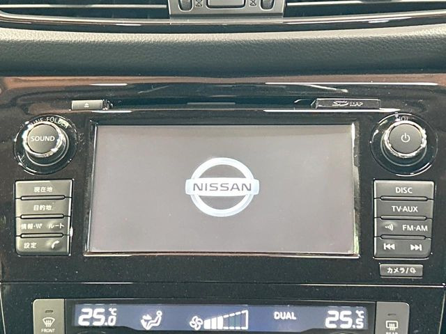 【純正ナビ】人気の純正ナビを装備。オーディオ機能も充実しており、Bluetooth接続すればお持ちのスマホやMP3プレイヤーの音楽を再生可能!毎日の運転がさらに楽しくなります!!