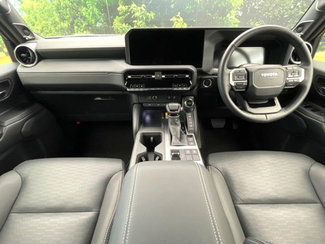 ランドクルーザー2502.8 VX ディーゼル 4WD