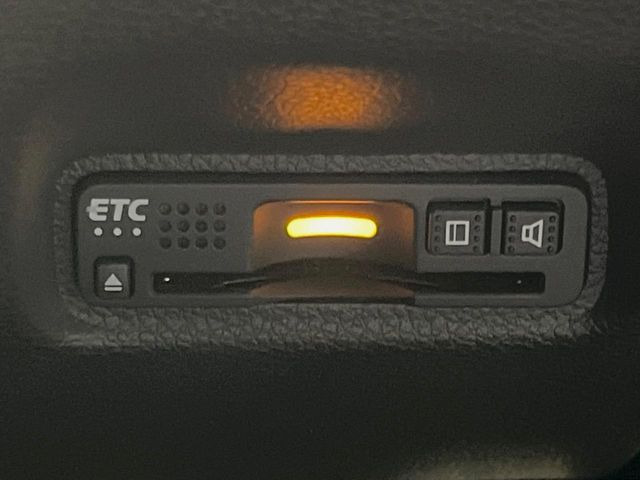 【ETC】高速道路の料金所をストレスなく通過!話題のスポットやサービスエリアに多い「スマートIC」利用時は必須のアイテムです。当店でセットアップを実施、ご納車当日からすぐにご利用いただけます!