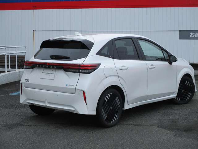 ノートオーラ1.2 G レザーエディション