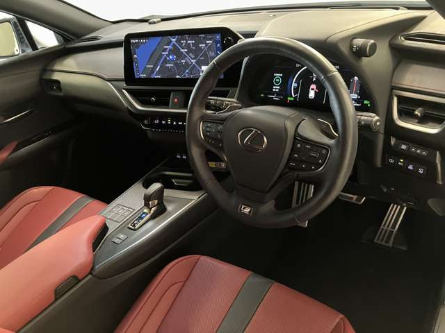 UX300h Fスポーツ 4WD