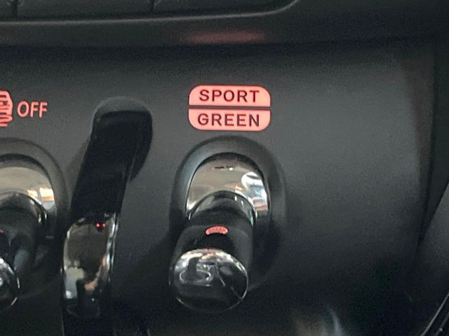 ���V�`���G�[�V�����ɍ��킹�đ��s���[�h�̕ύX���\�ł��B