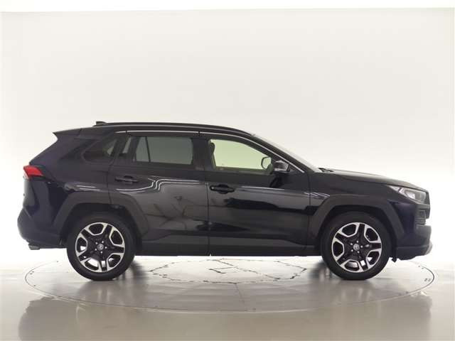 RAV42.0 アドベンチャー 4WD