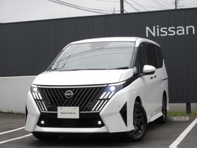 セレナ1.4 e-POWER ハイウェイスターV